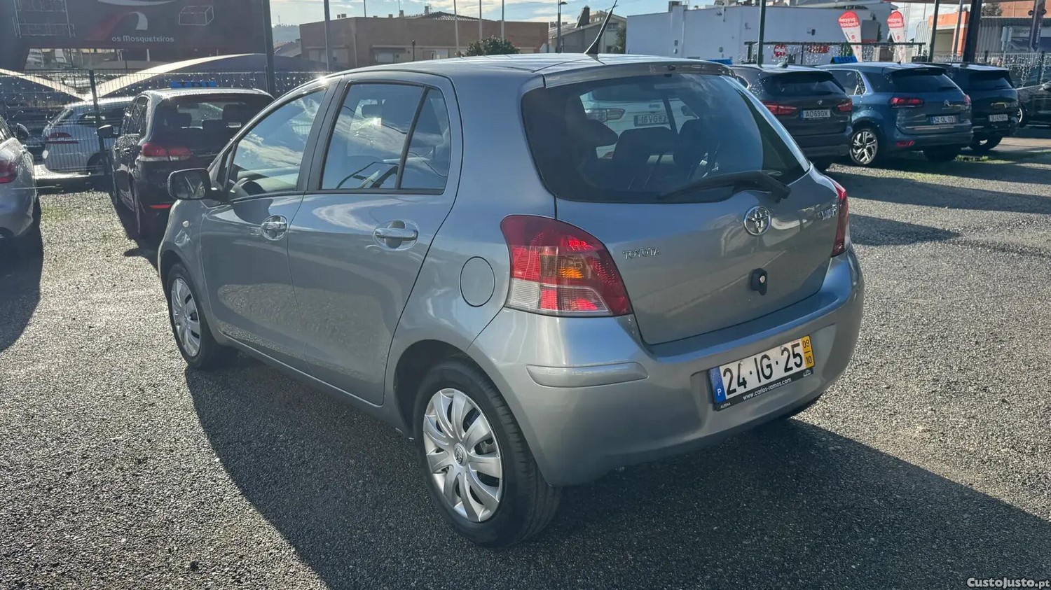 Toyota Yaris 1.0 VVT-i Comfort+AC — fotografia 23