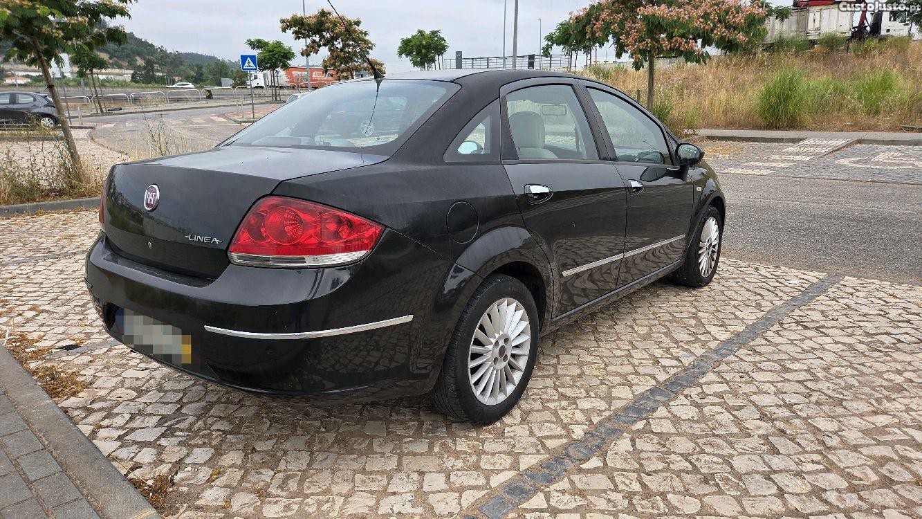 Fiat Linea 1.3 Multijet — fotografia 10