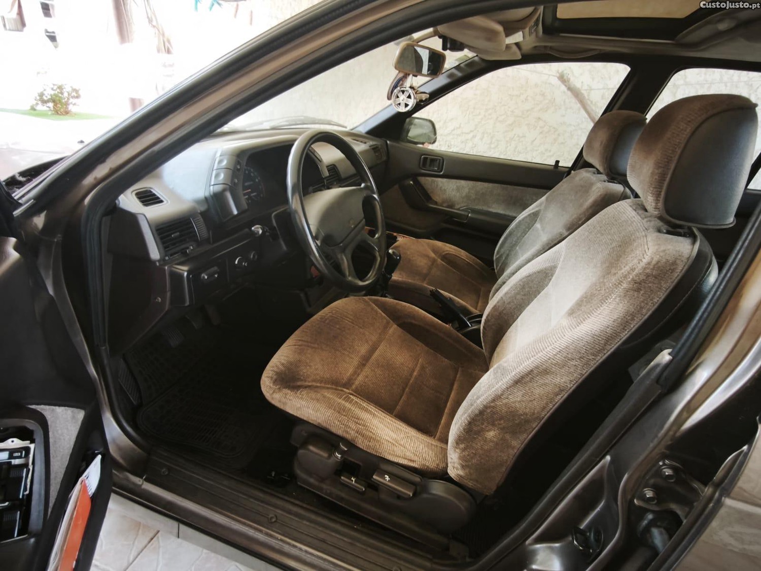 Mitsubishi Lancer GLX — fotografia 3