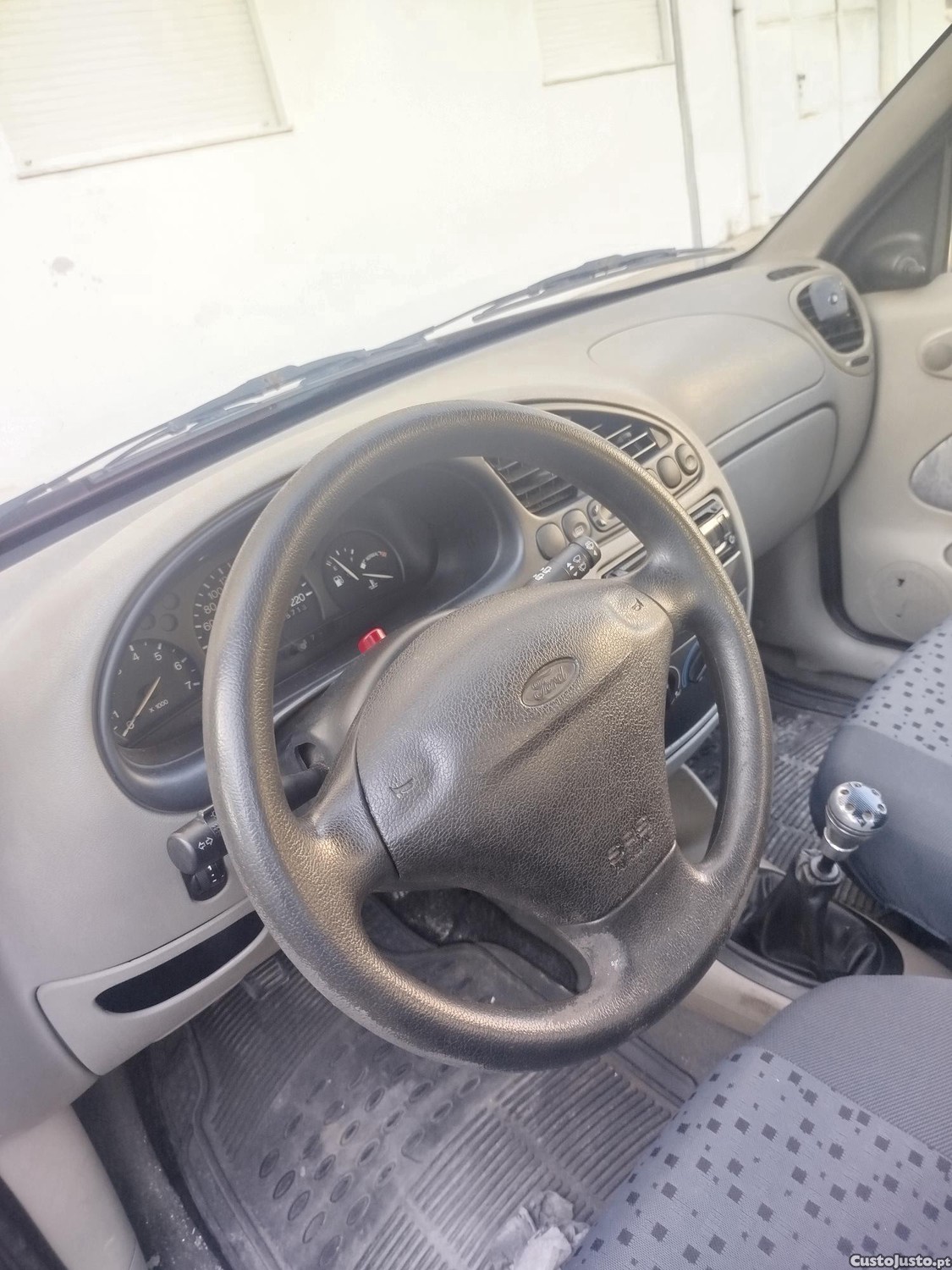 Ford Fiesta 1.25 zetec - 98 foto 4