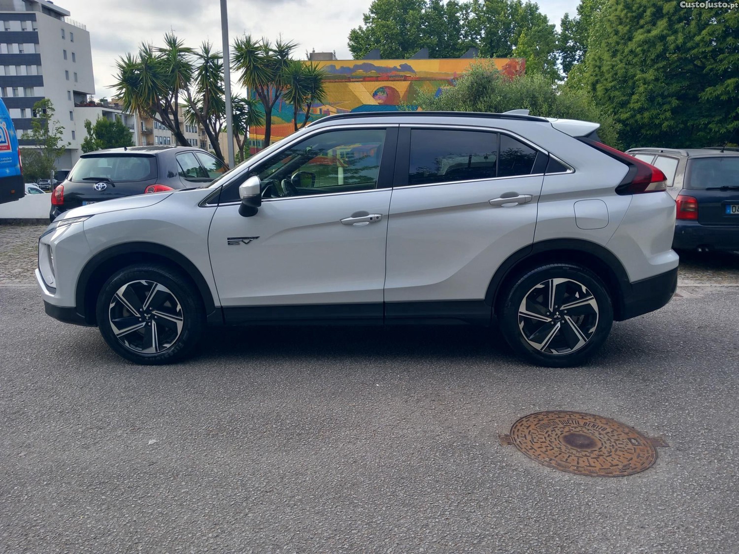 Mitsubishi Eclipse Cross 2.4 PHEV eStyle — fotografia 12