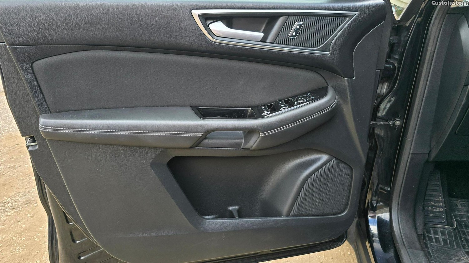 Ford S-Max 2.0 TDCi Titanium — fotografia 24
