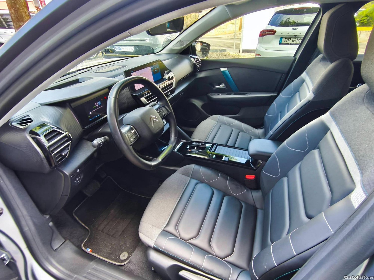 Citroën C4 E SHINE — fotografia 6
