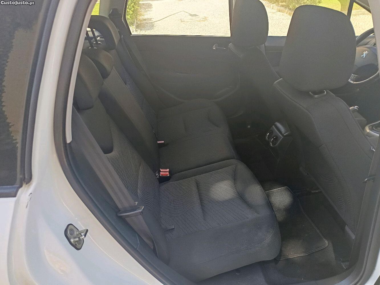 Peugeot 308 SW ENDY 1.6 e-HDI 115CV CX6 — fotografia 5