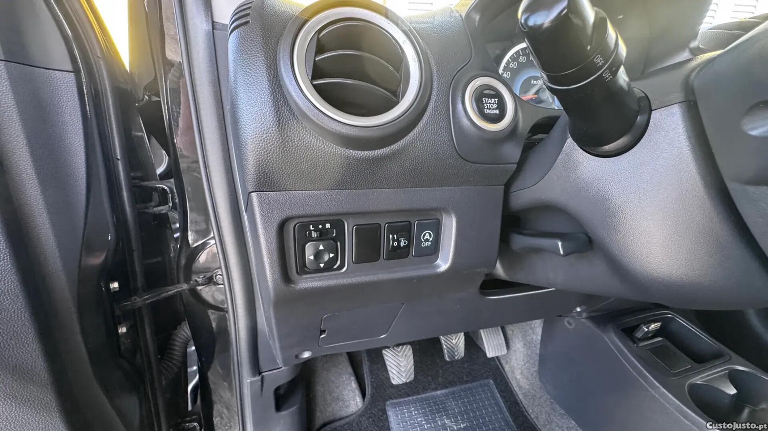 Mitsubishi Space Star 1.2 Intense Connect Edition — fotografia 17