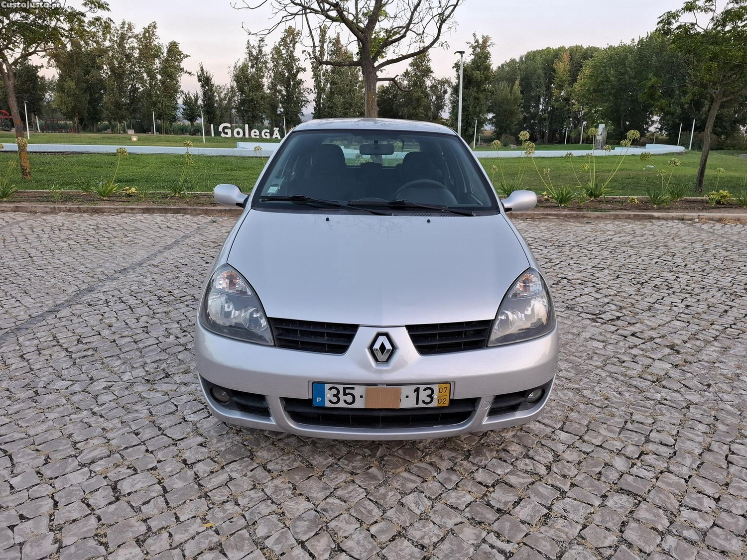 Renault Clio 1.2i AC — fotografia 16