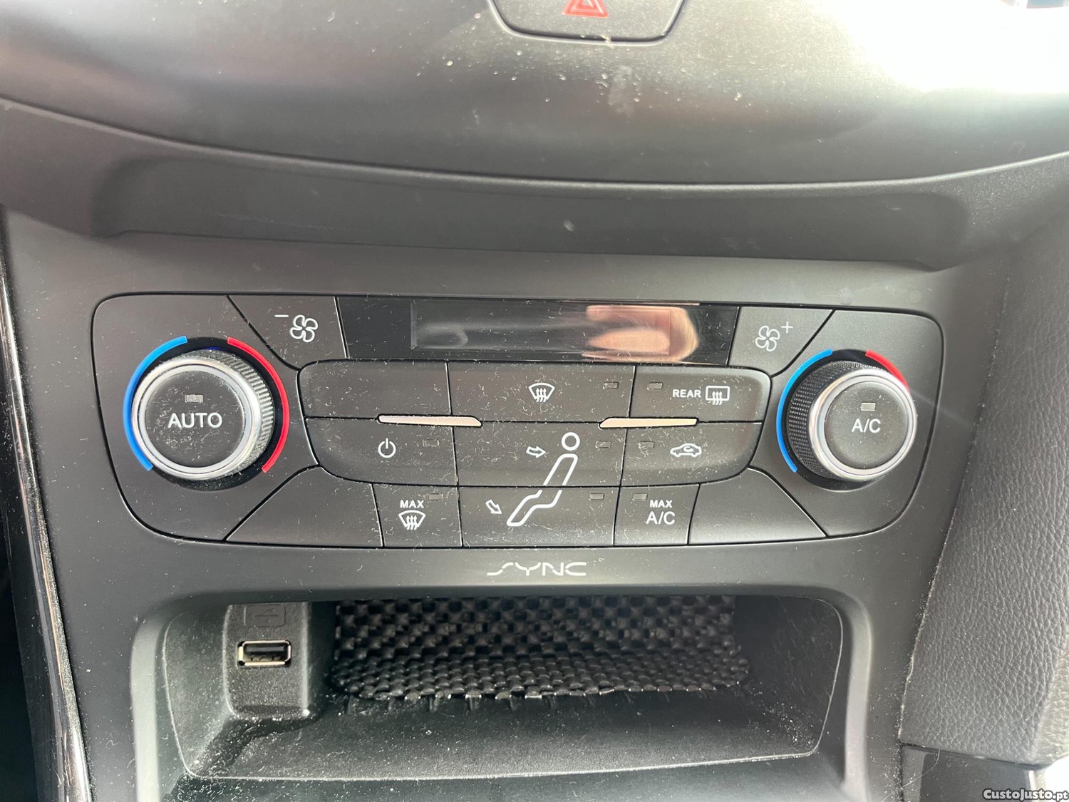 Ford Focus 1.5 TDCi Titanium — fotografia 4