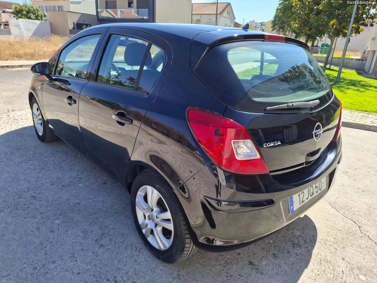 Opel Corsa 1.2i Cosmo 85cv 117mks — fotografia 9