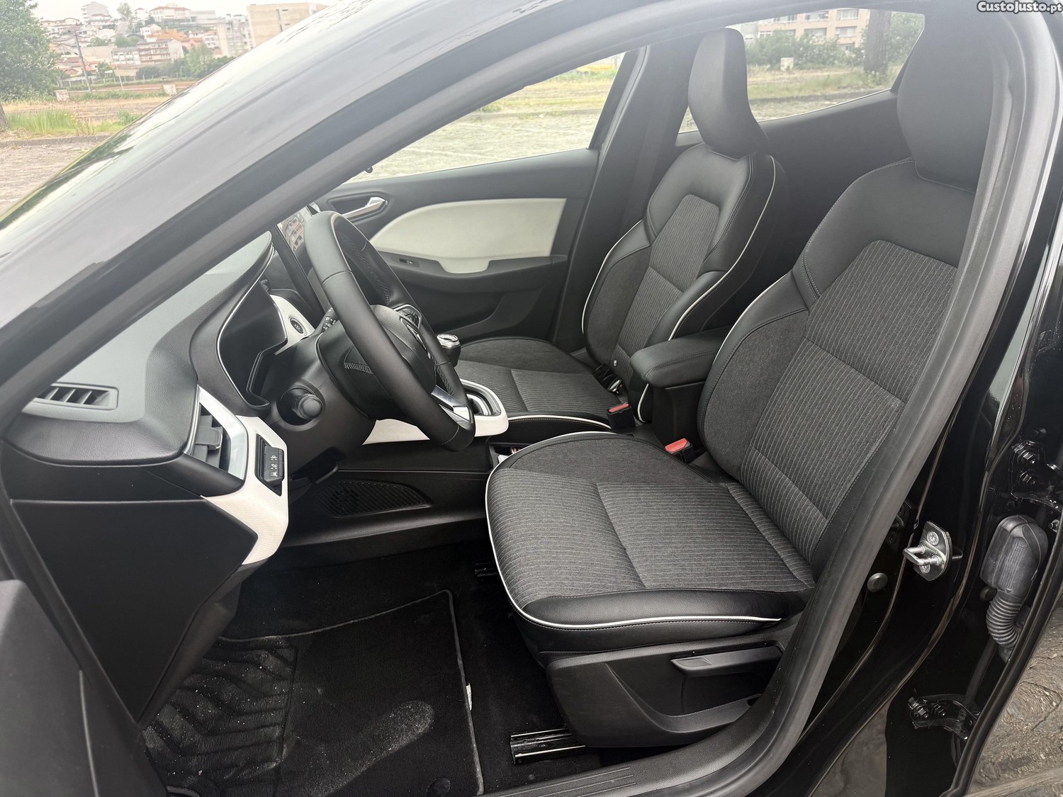 Renault Clio Limited — fotografia 8