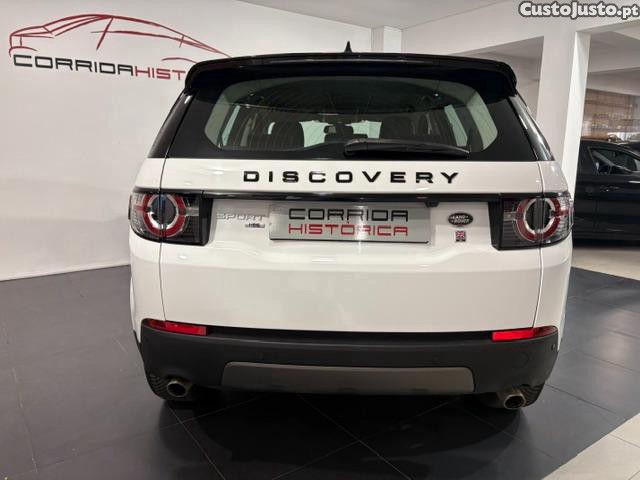 Land Rover Discovery Sport 2.0 TD4 HSE Luxury AWD — fotografia 16