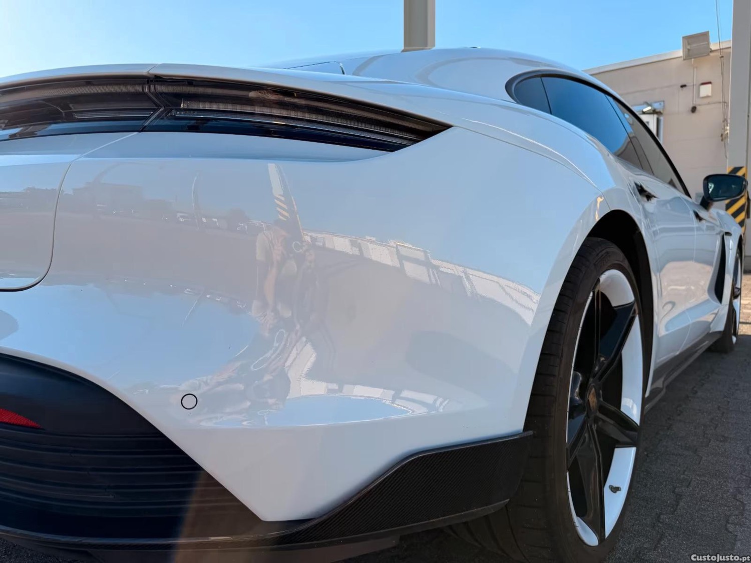 Porsche Taycan Carbon — fotografia 18