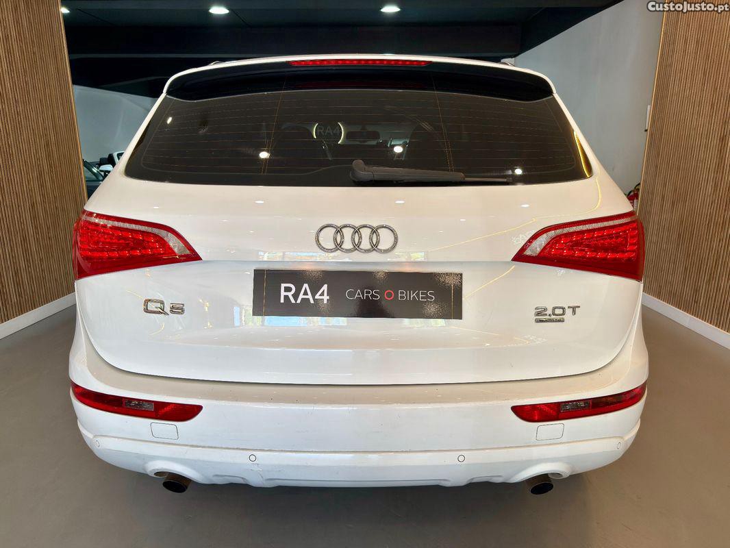 Audi Q5 2.0 TFSI quattro S tronic — fotografia 4