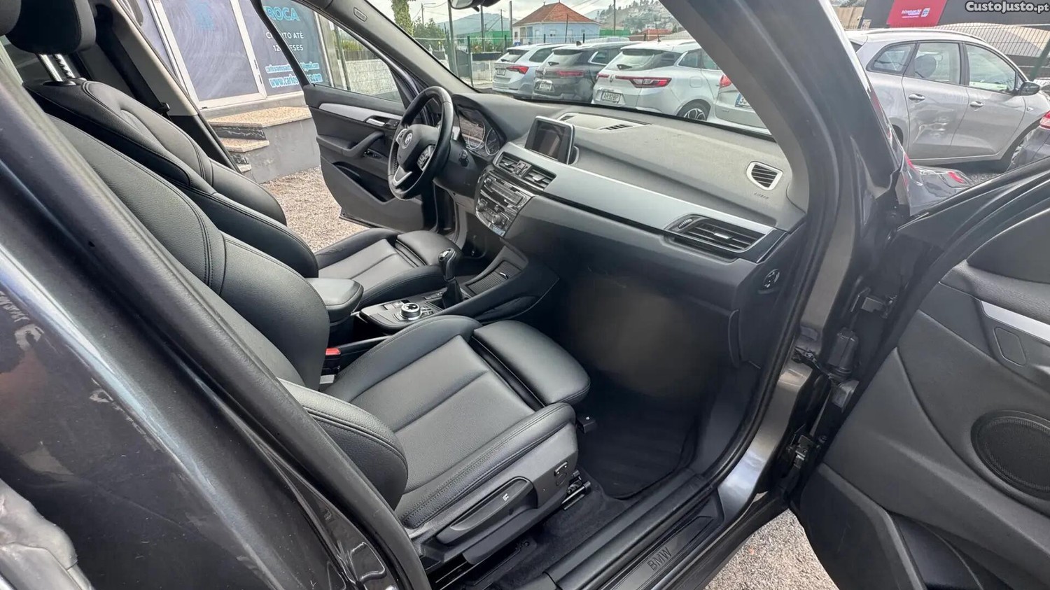 BMW X1 16 d sDrive Line Sport — fotografia 13