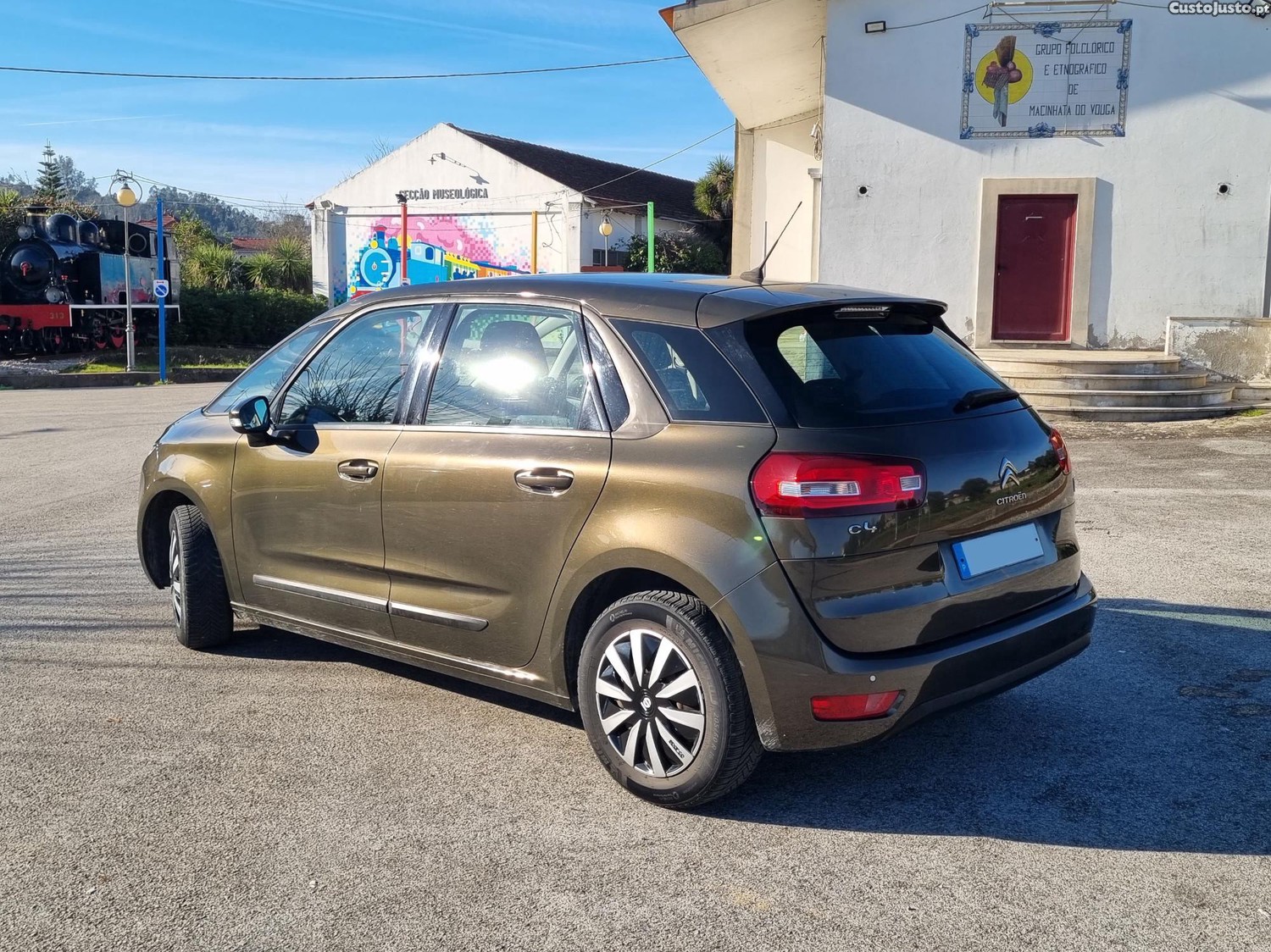 Citroën C4 Picasso — fotografia 9