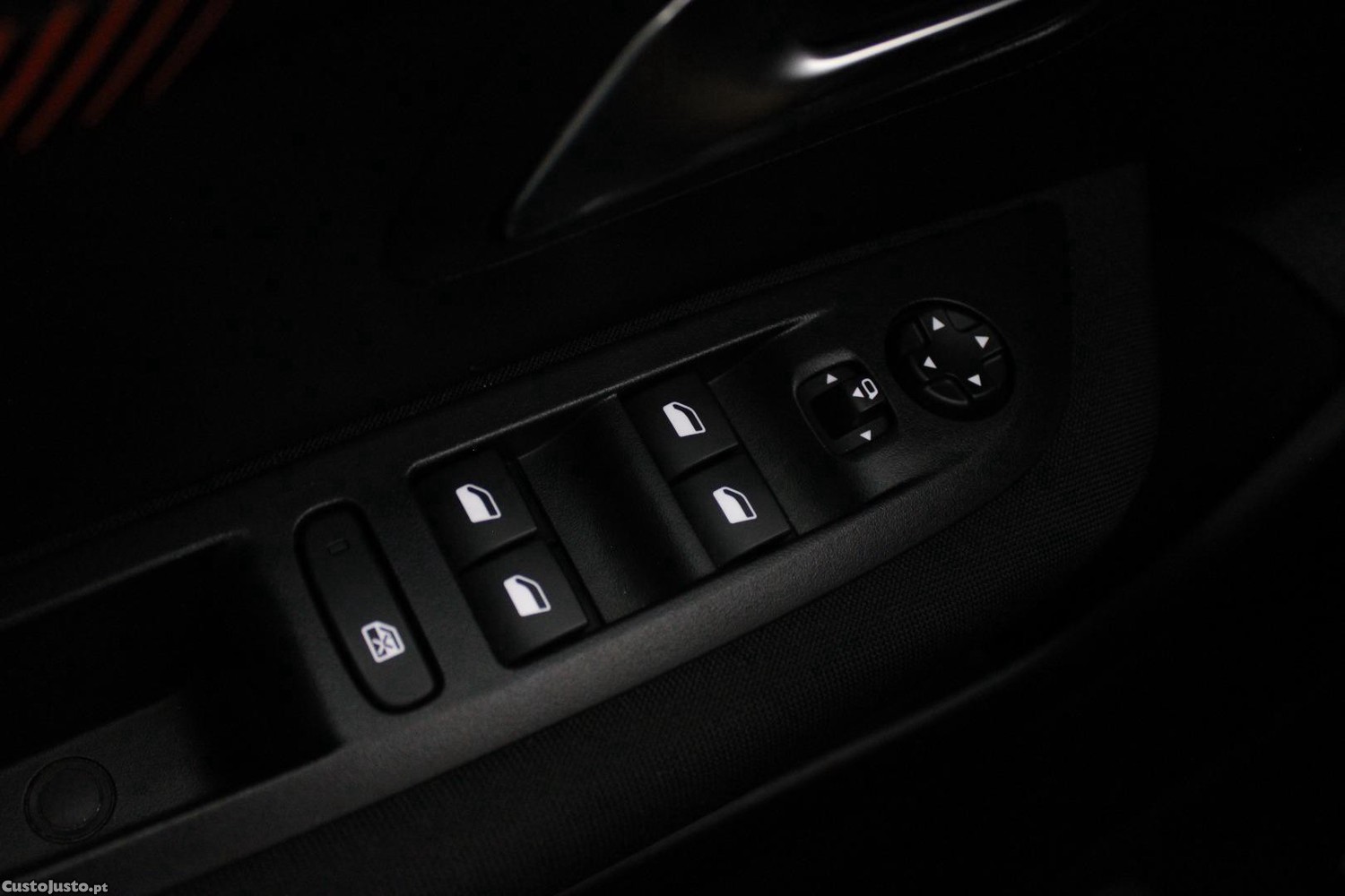 Peugeot 208 1.5 BHDI ACTIVE — fotografia 9