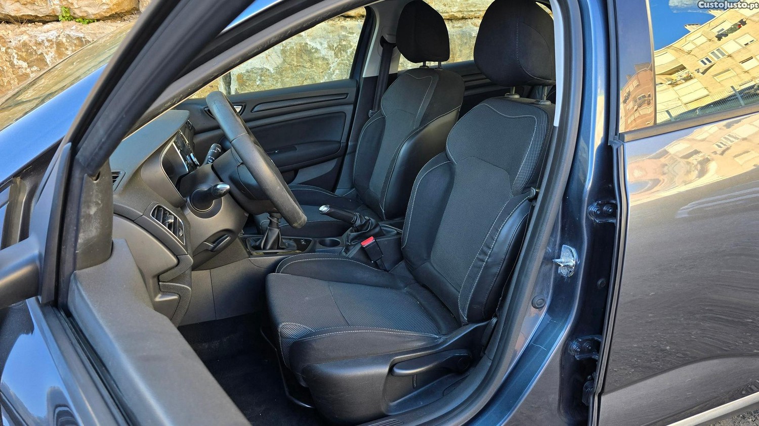 Renault Mégane 1.5 dCi Zen ECO — fotografia 7