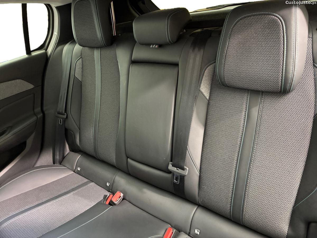 Peugeot 308 1.6 Hybrid Allure e-EAT8 — fotografia 4