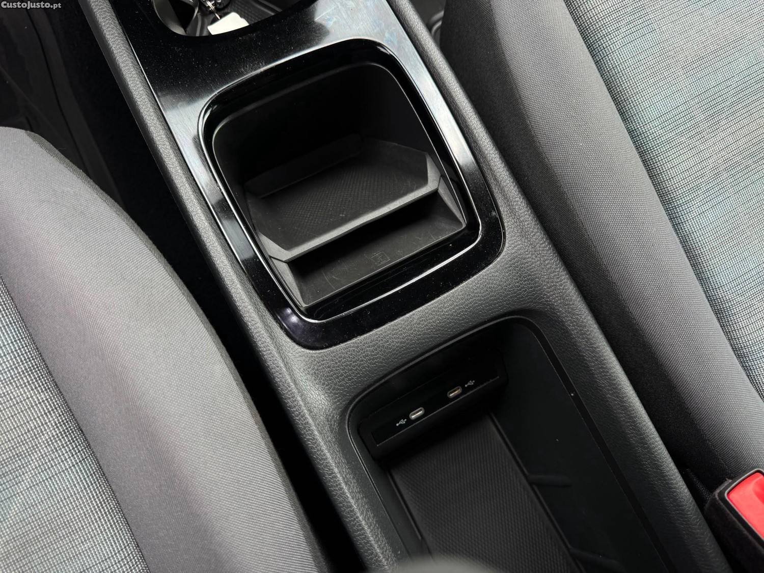 Volkswagen ID.3 Pro — fotografia 13