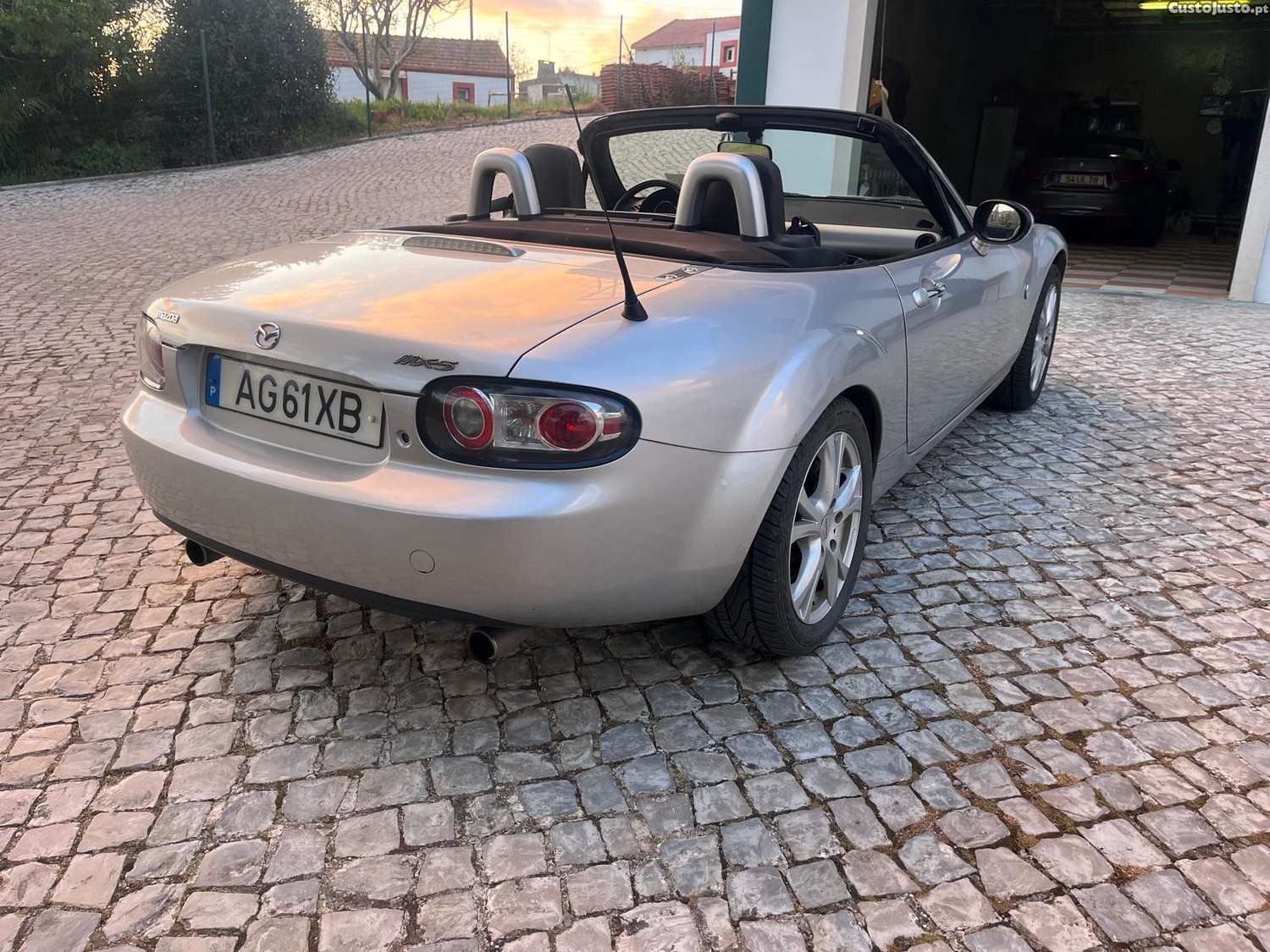 Mazda MX-5 1.8 - 08 — photo 4