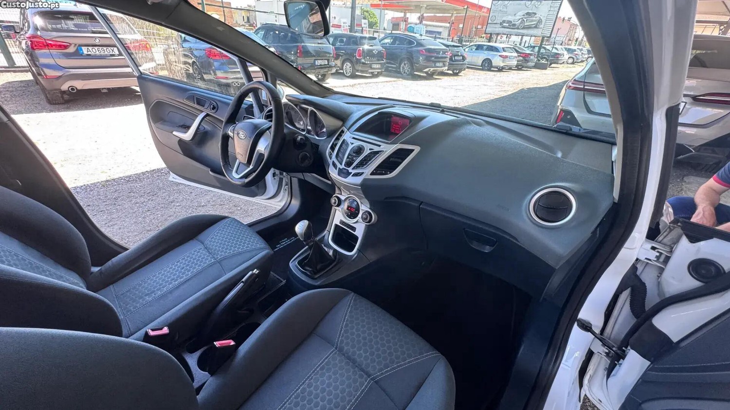 Ford Fiesta 1.4 TDCI Titanium — fotografia 7