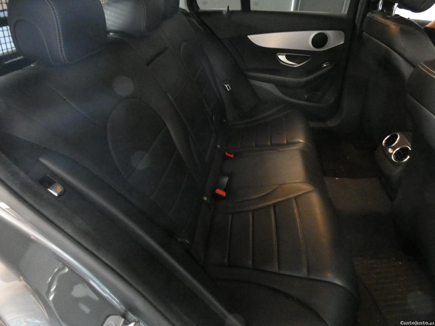 Mercedes-Benz C 350 e — fotografia 9