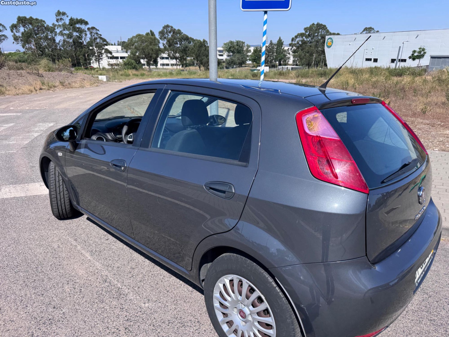 Fiat Punto Turbo Diesel - ano 2016 — fotografia 8