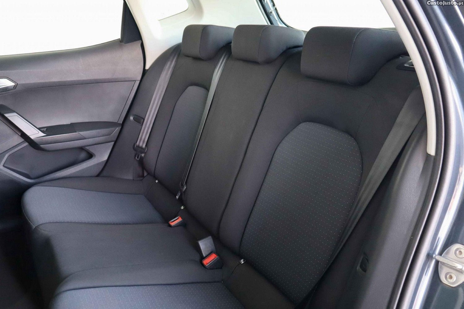 SEAT Arona 1.0 TSI Style — fotografia 20