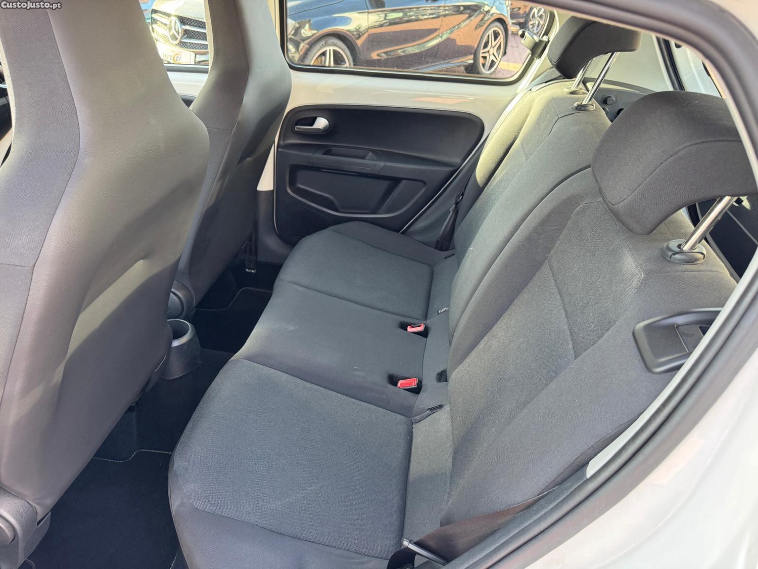 Volkswagen Up! 1.0 MoveAuto — fotografia 15