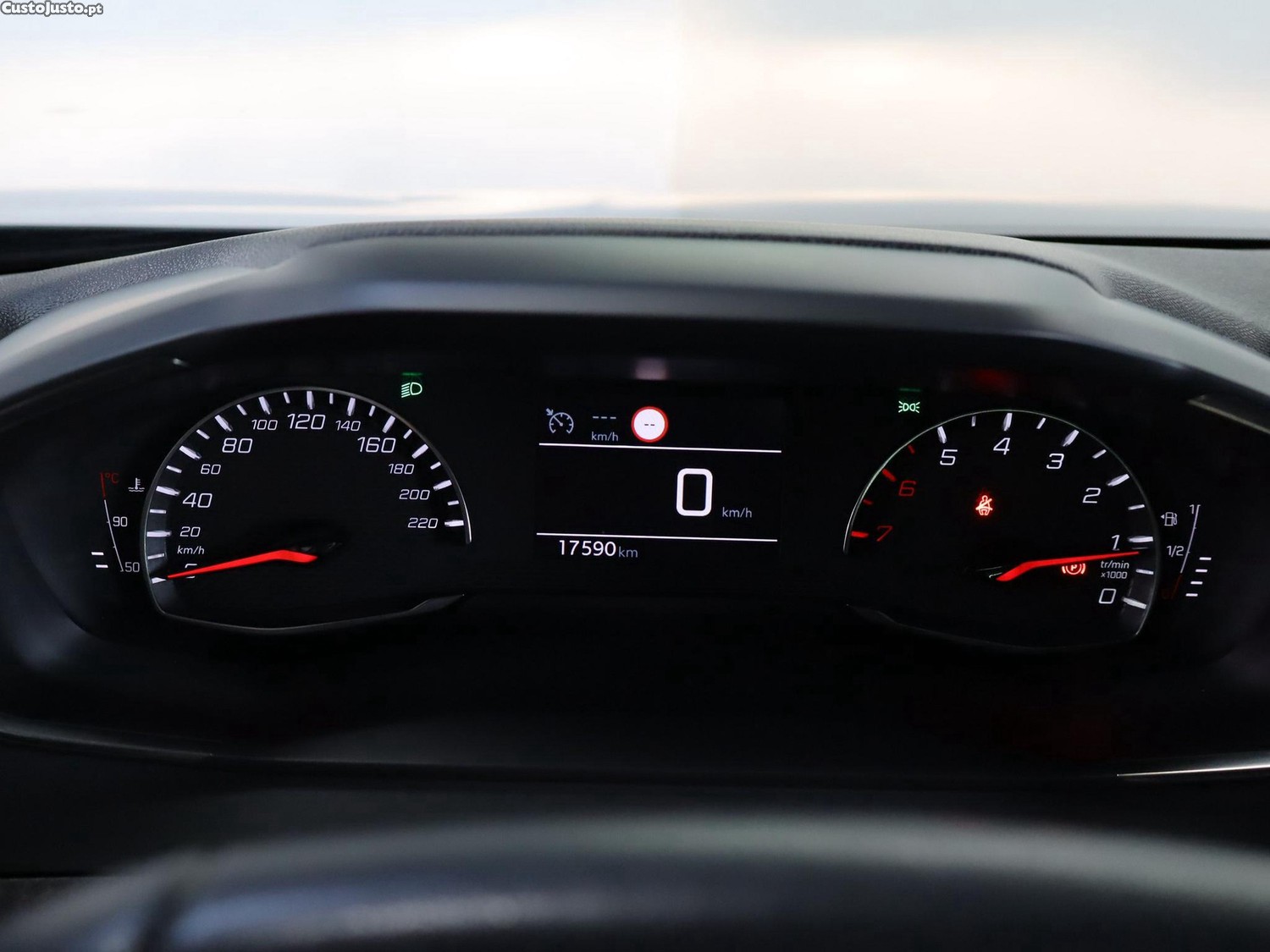 Peugeot 2008 1.2 PureTech Active — fotografia 7