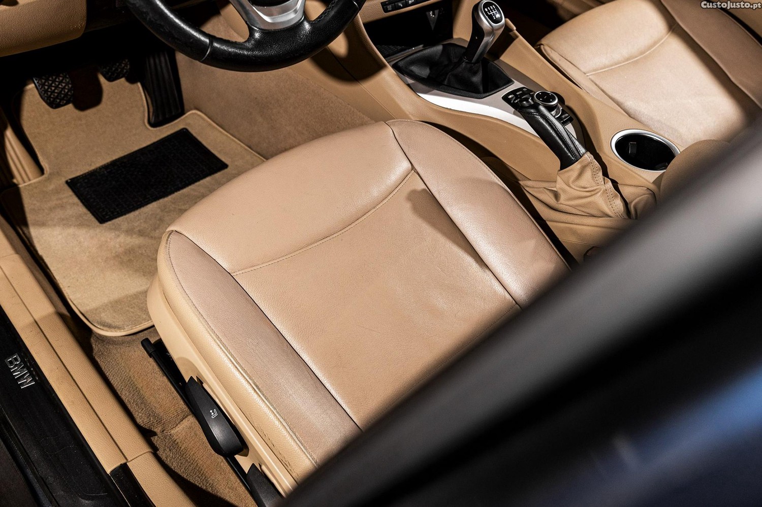 BMW X1 16 d sDrive — fotografia 2