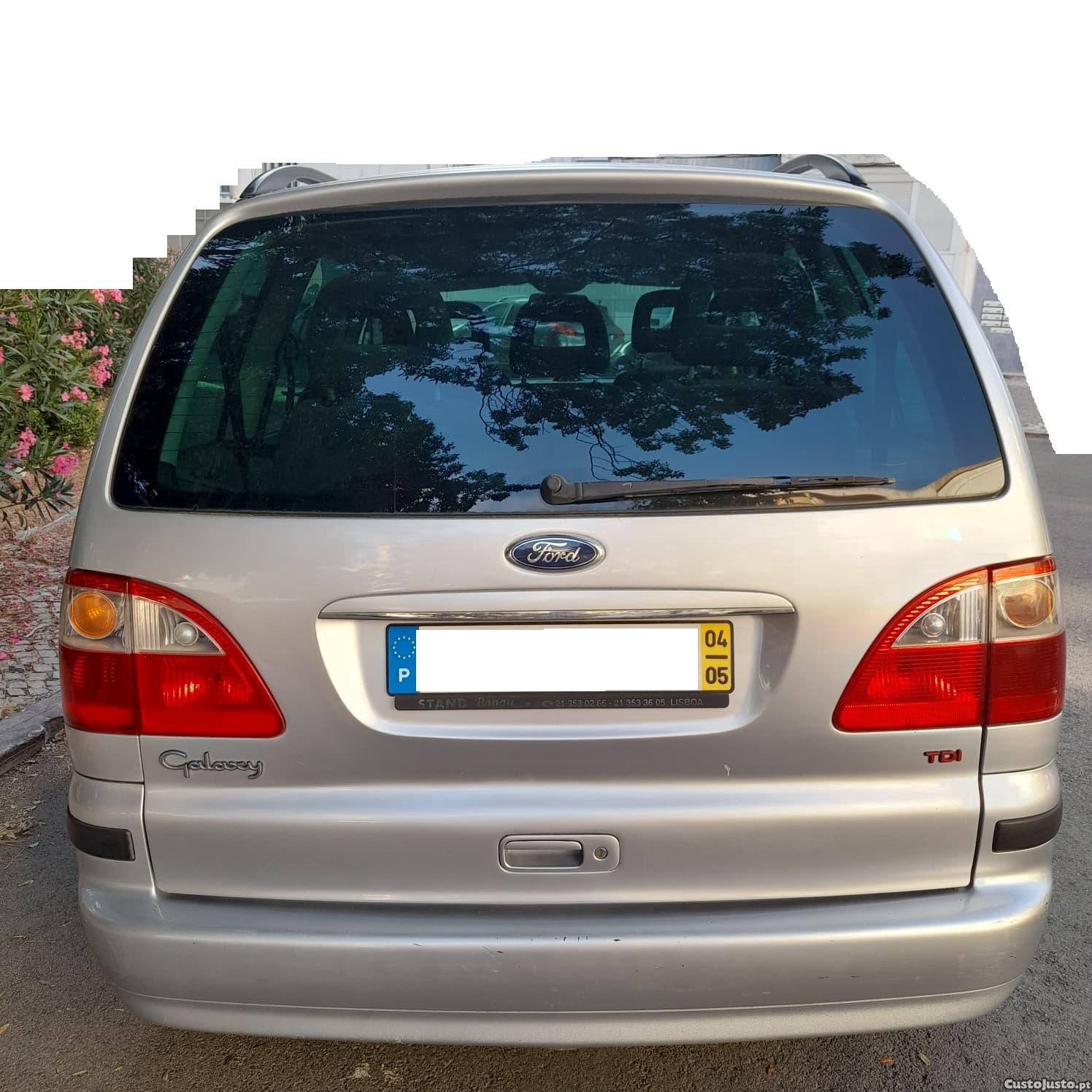Ford Galaxy () — fotografia 8