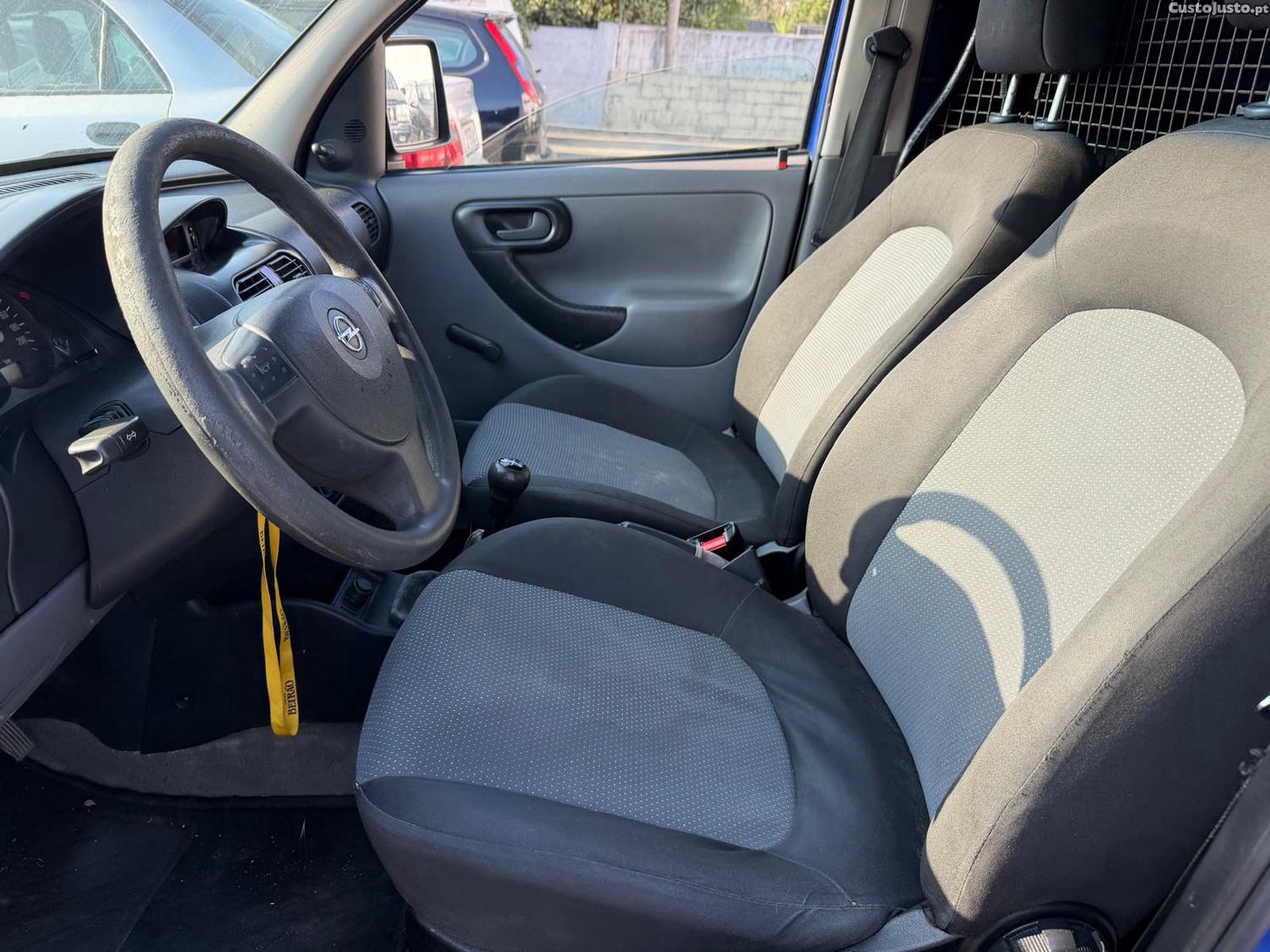 Opel Combo 1.3CDTi — fotografia 6