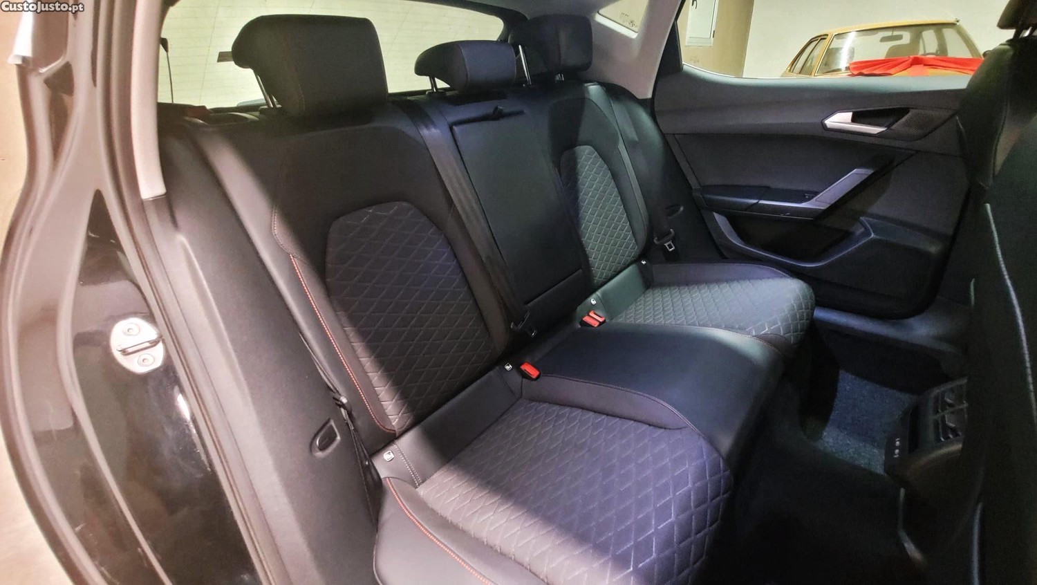 SEAT Leon 2.0 TDI FR — fotografia 2