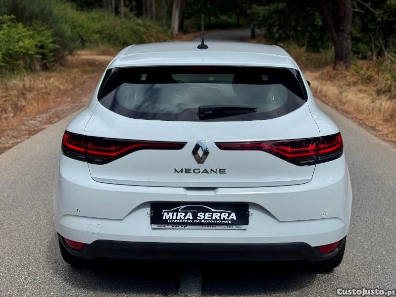 Renault Mégane BLUE dCi 115 EDC INTENS — fotografia 18