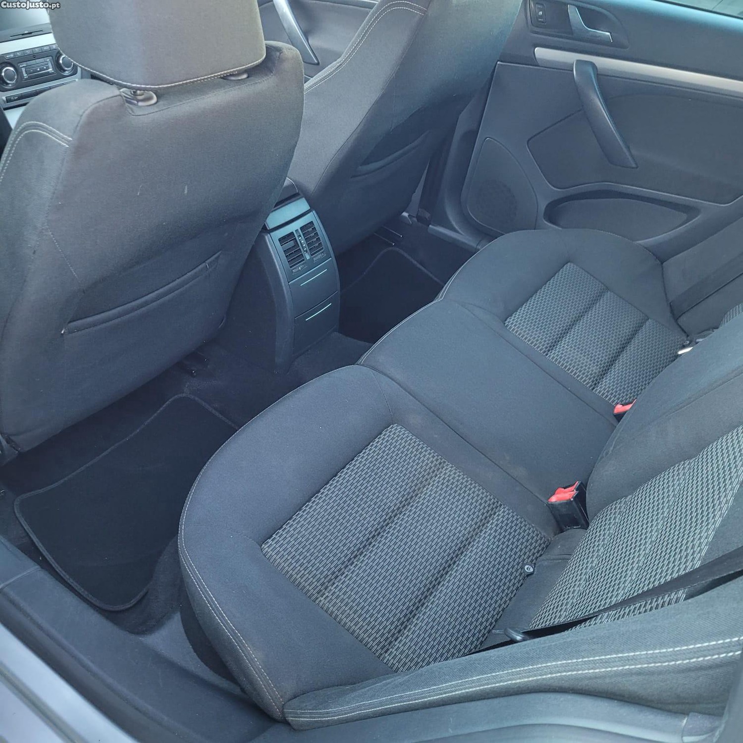 Skoda Octavia 1.6 TDi Sportline — fotografia 2
