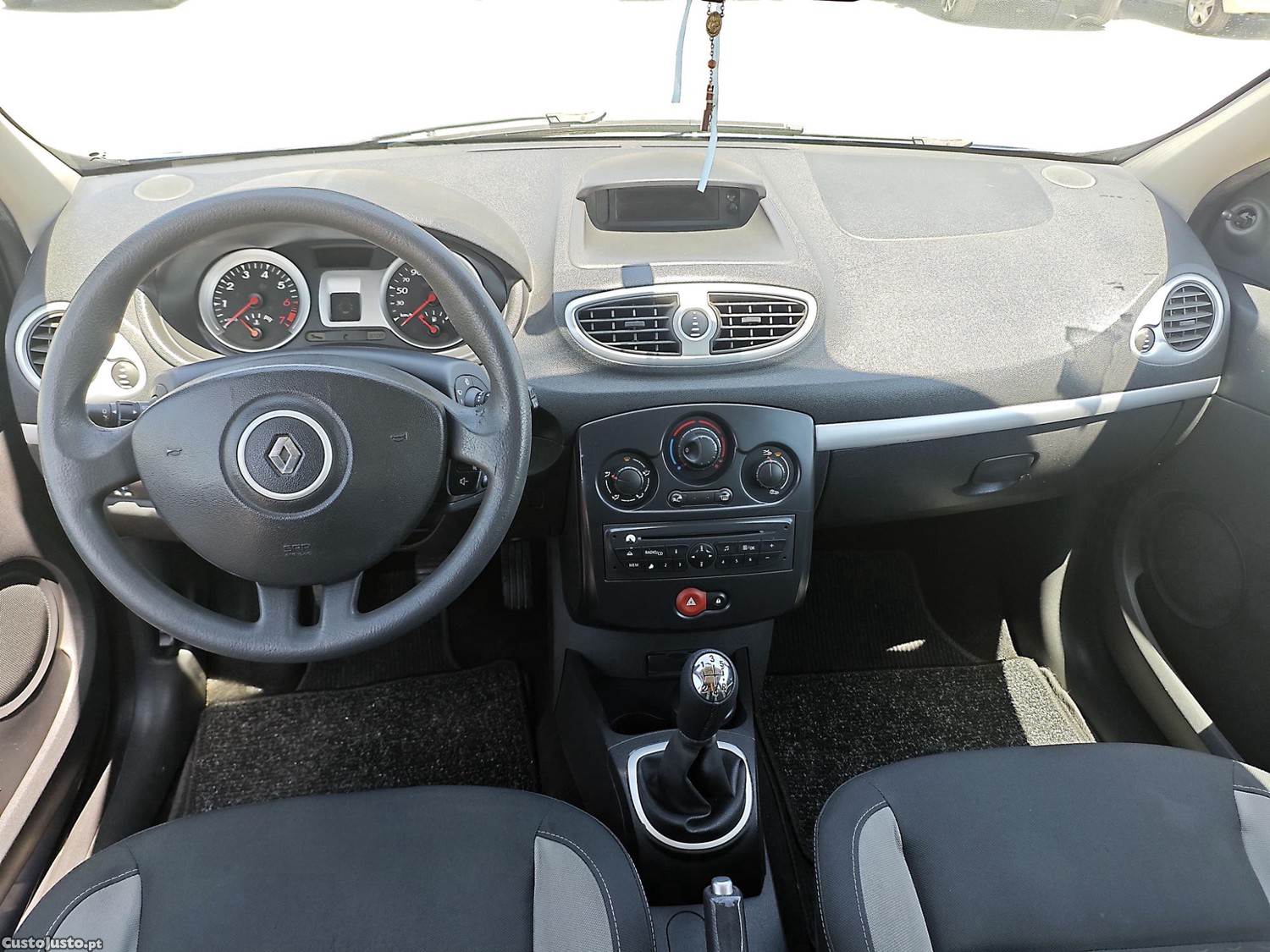 Renault Clio 1.2- Tce 100cv — fotografia 10