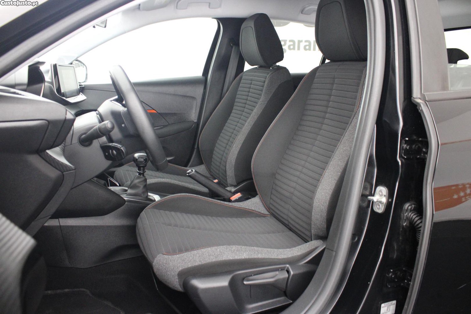 Peugeot 208 1.5 BHDI ACTIVE — fotografia 8