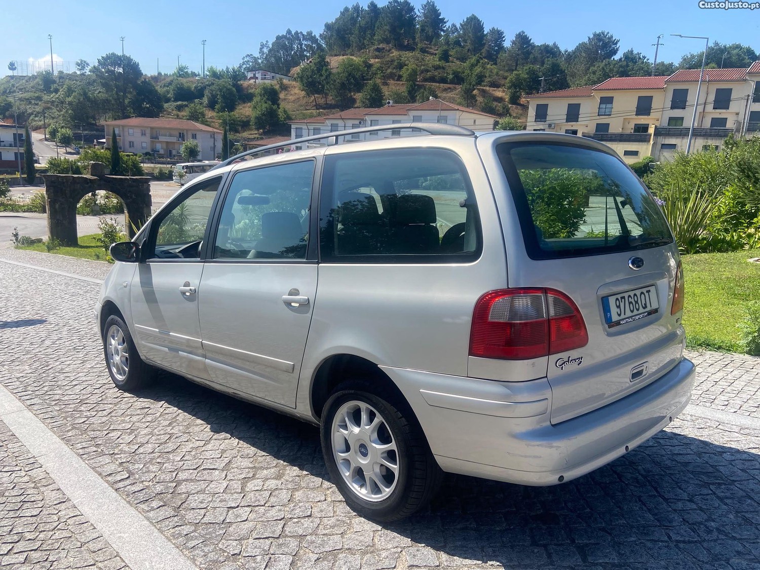 Ford Galaxy 1.9 TDI — fotografia 8