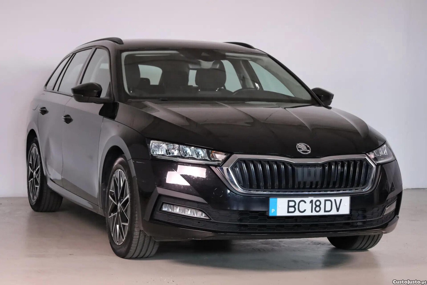 Skoda Octavia 2.0 TDI Scout DSG 4x4 — fotografia 19