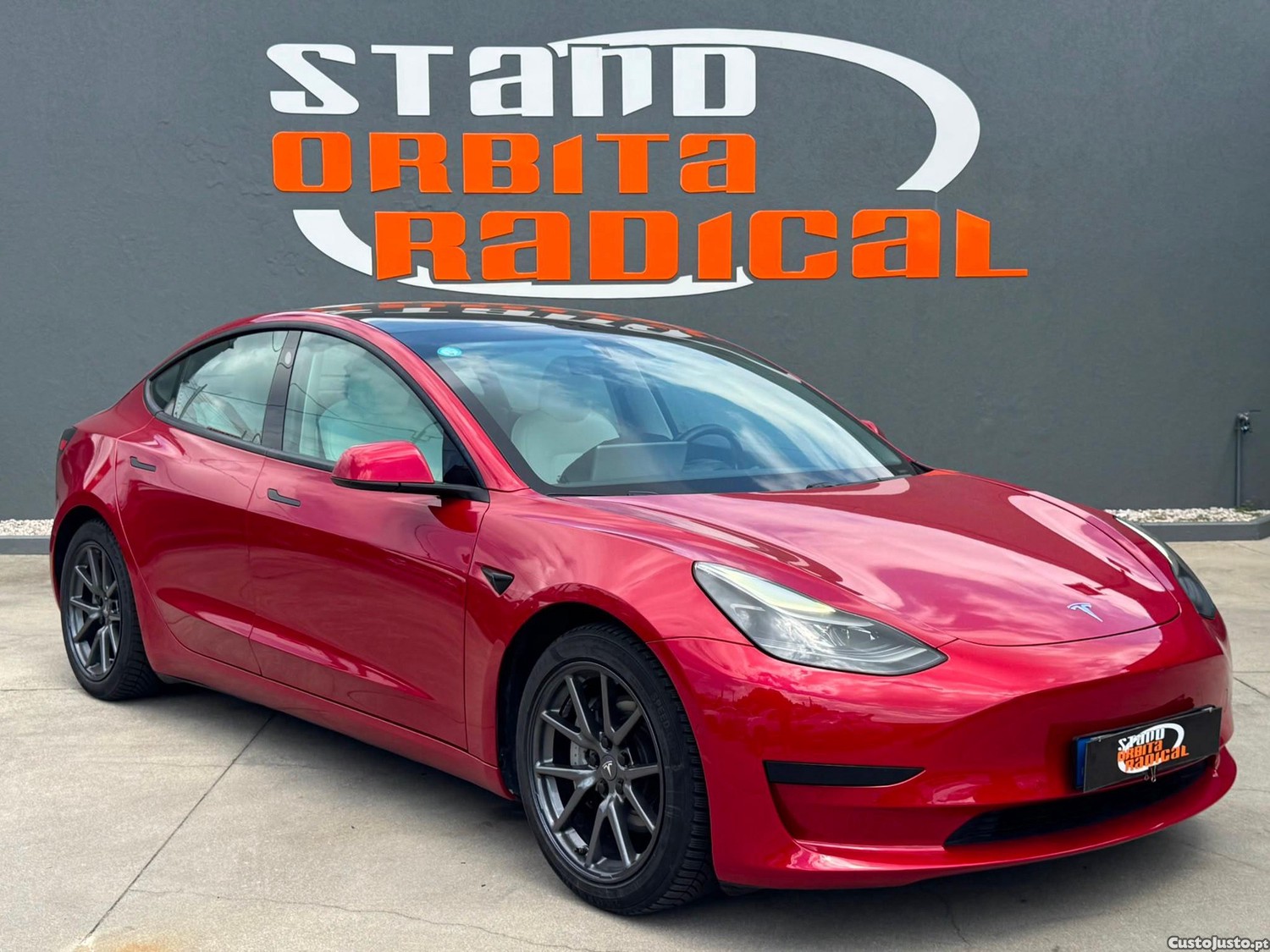 Tesla Model 3 Standard Range Plus RWD — fotografia 17