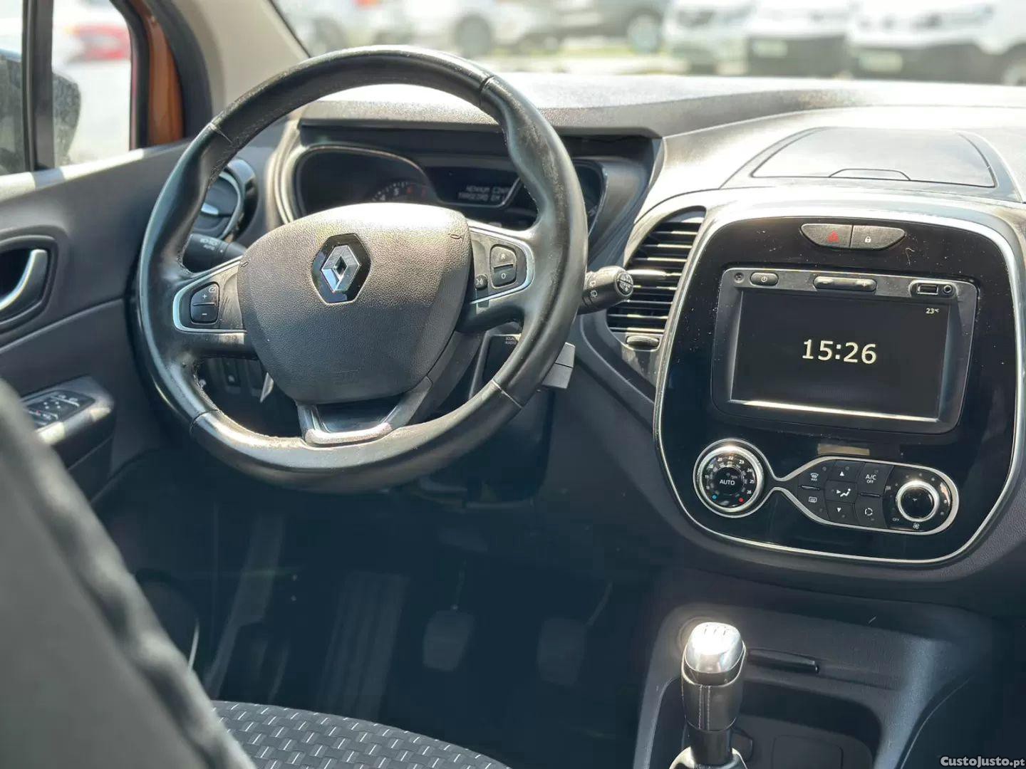 Renault Captur 0.9 tce exclusive — fotografia 6