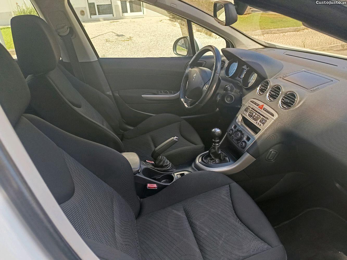 Peugeot 308 SW ENDY 1.6 e-HDI 115CV CX6 — fotografia 6