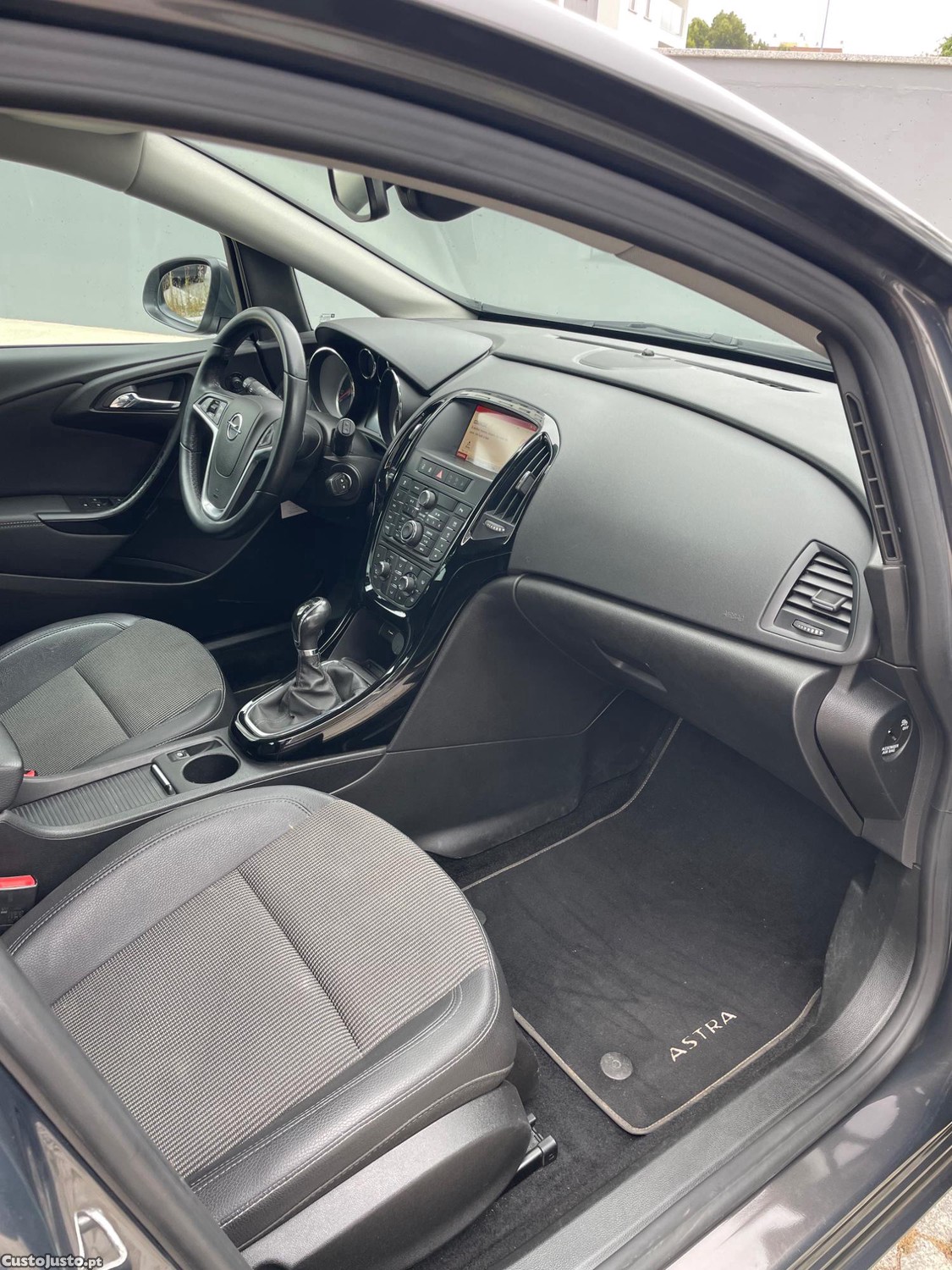 Opel Astra Sports Tourer — fotografia 4
