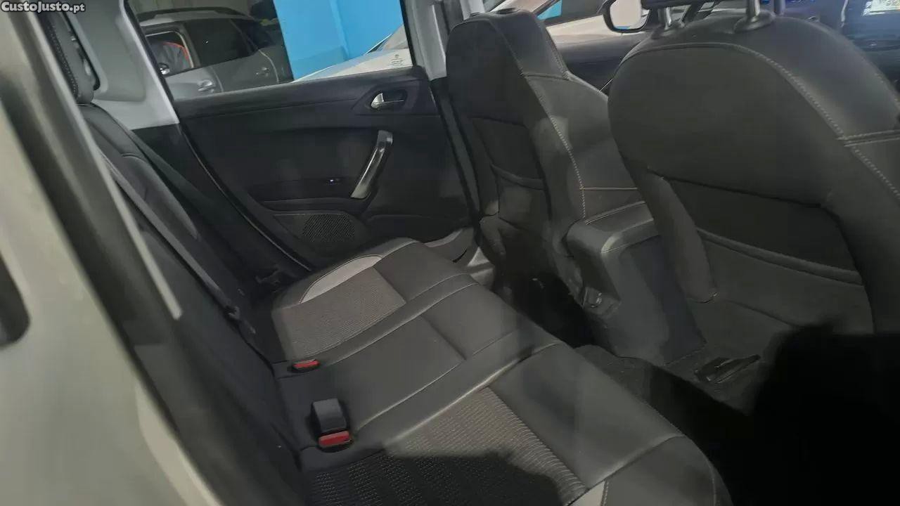 Peugeot 2008 1.2 puretech allure — fotografia 6