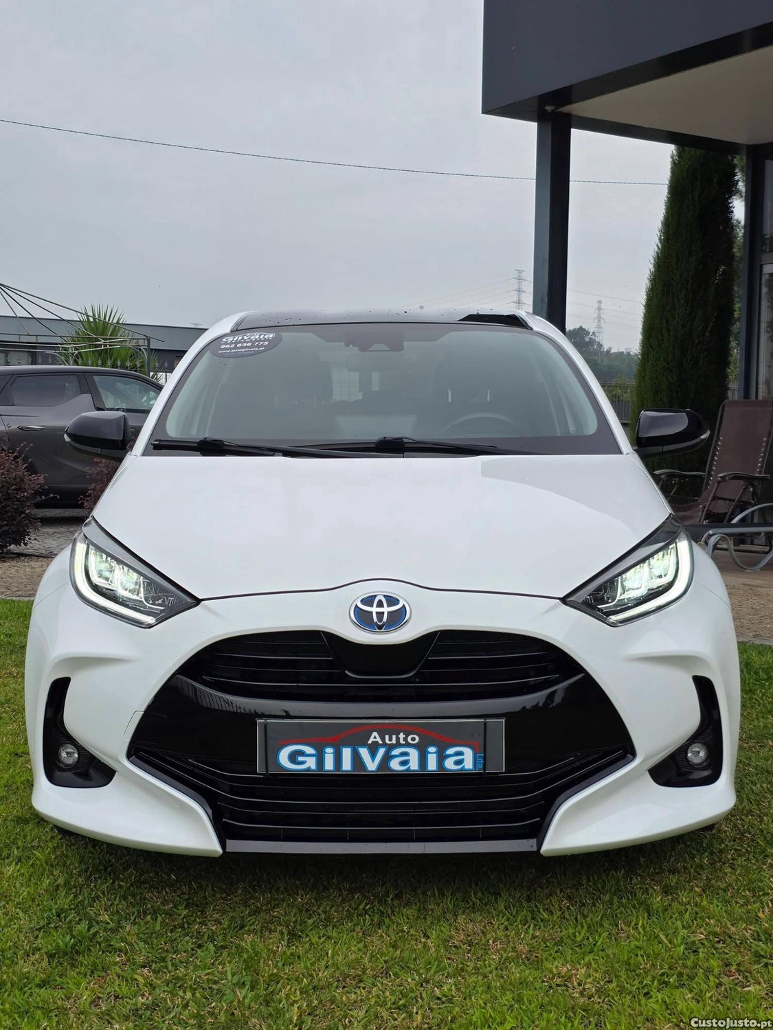 Toyota Yaris 1.5 Hybrid  Exclusive - 21 foto 3