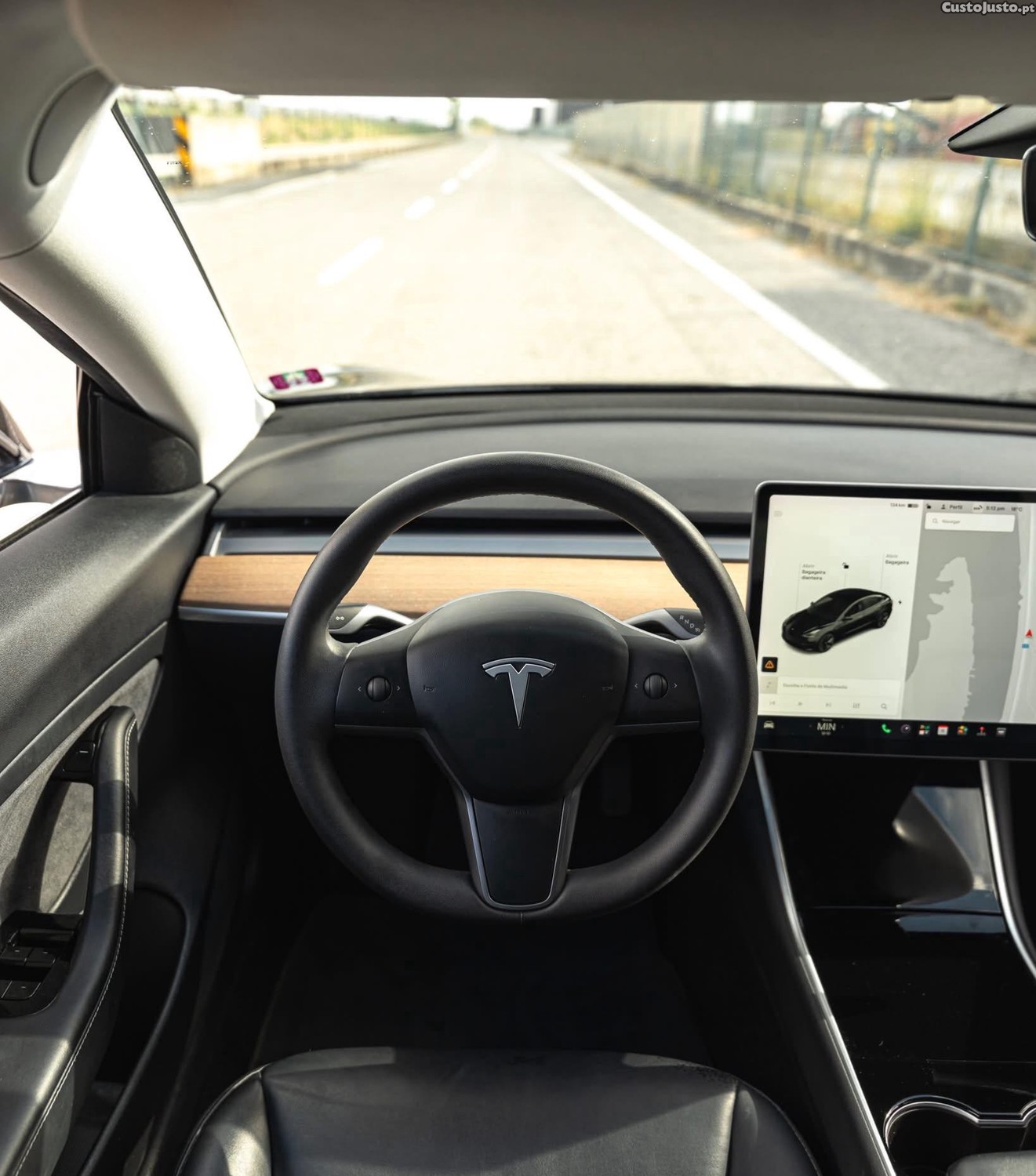 Tesla Model 3 Standard range — fotografia 3