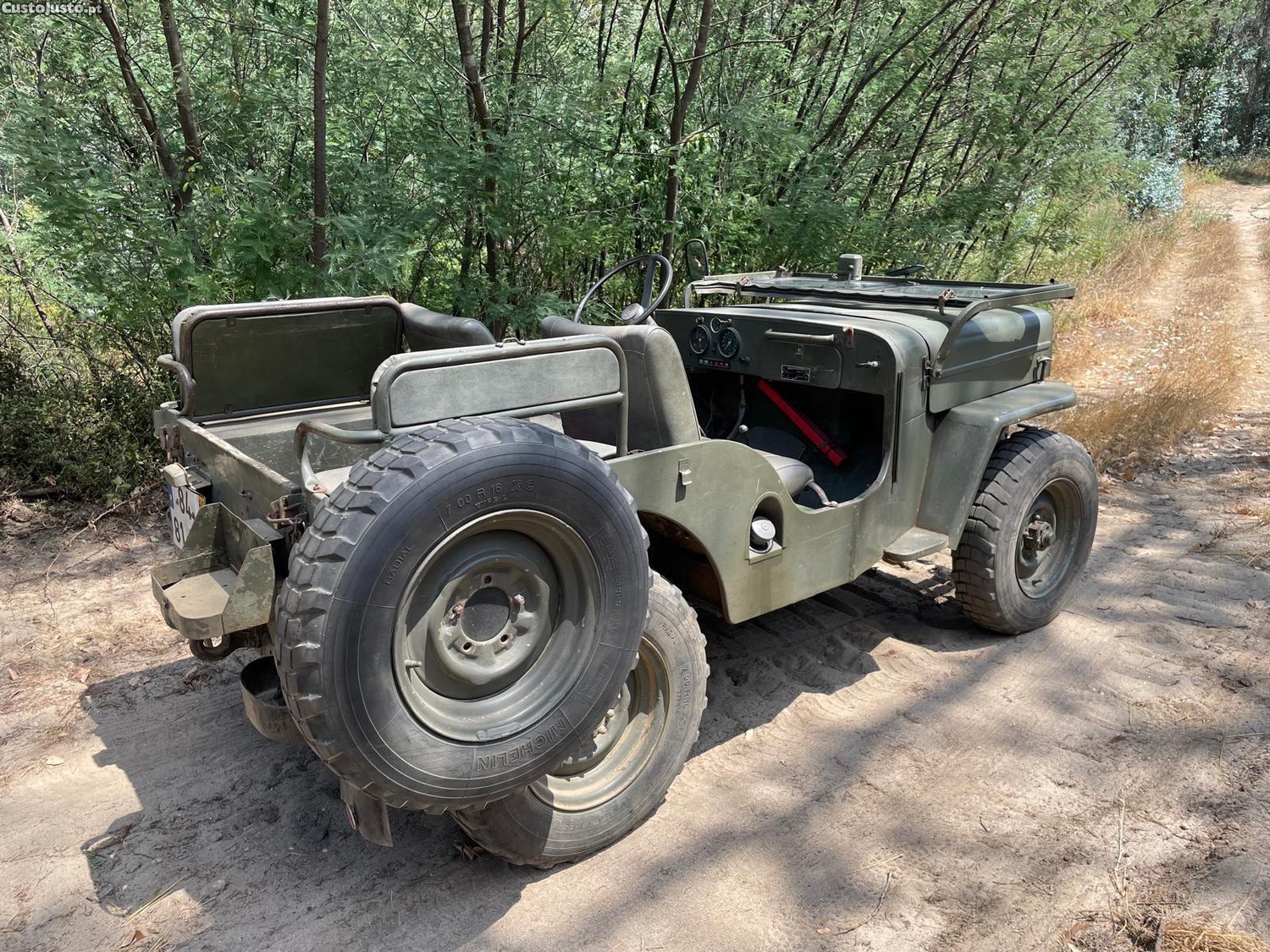Jeep Willys CJ3B — fotografia 2