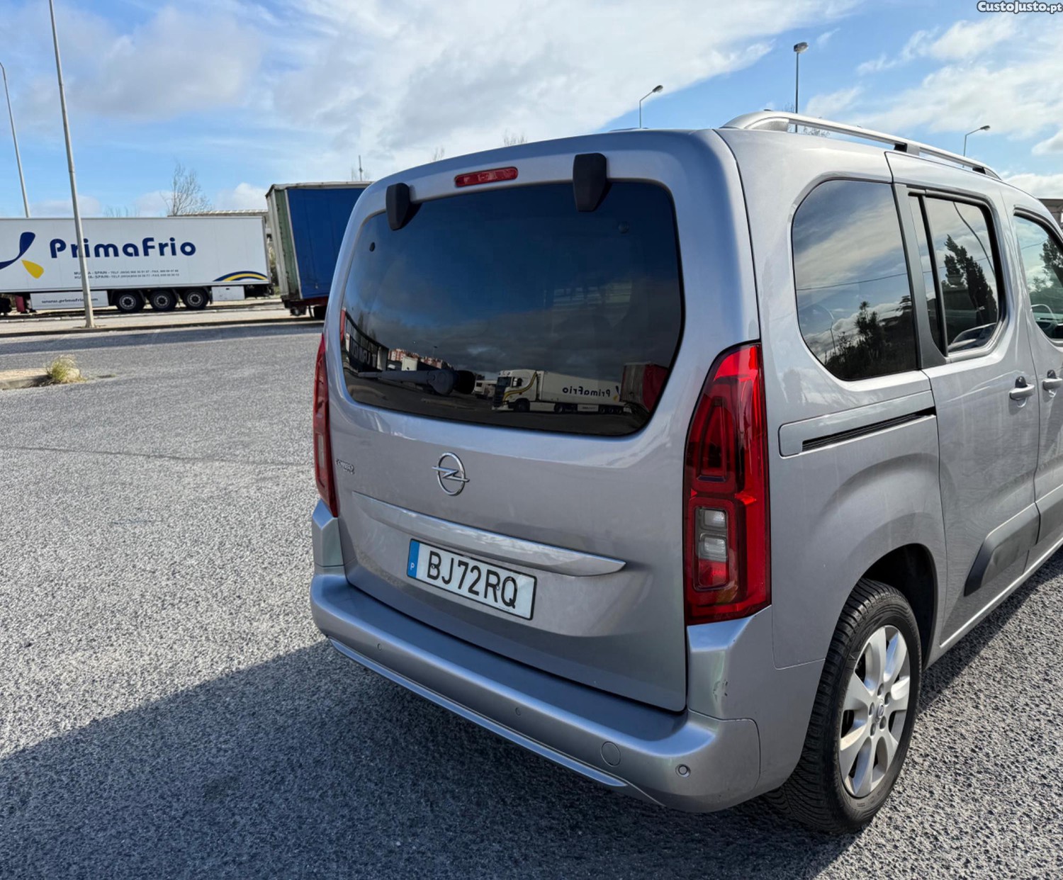 Opel Combo Life — fotografia 9