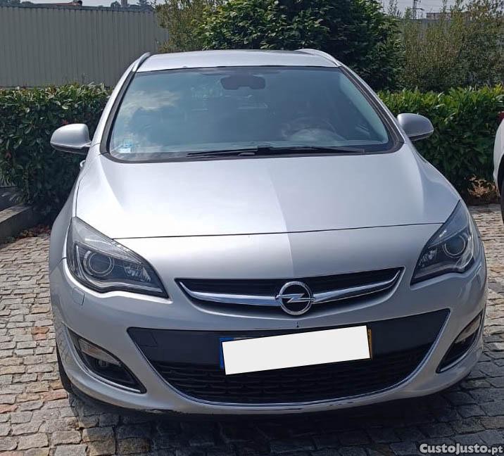 Opel Astra Sports Tourer — fotografia 11