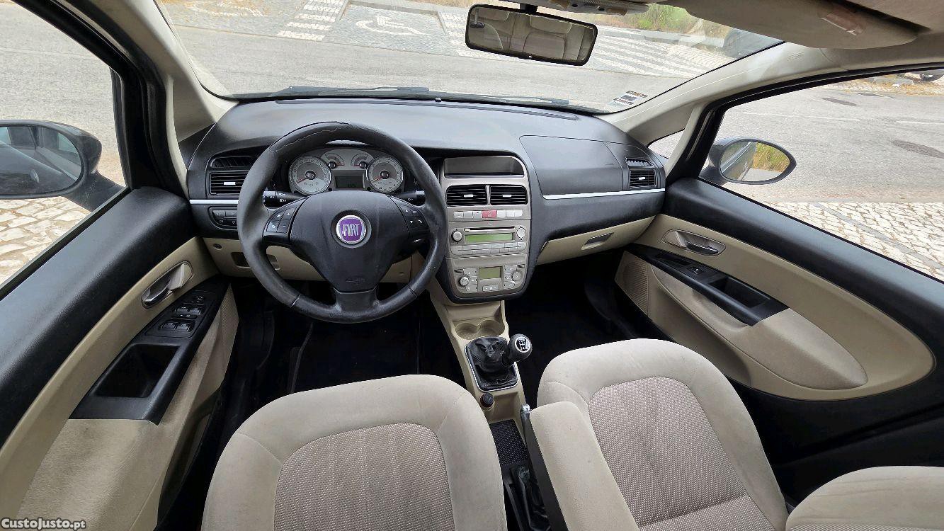 Fiat Linea 1.3 Multijet — fotografia 5